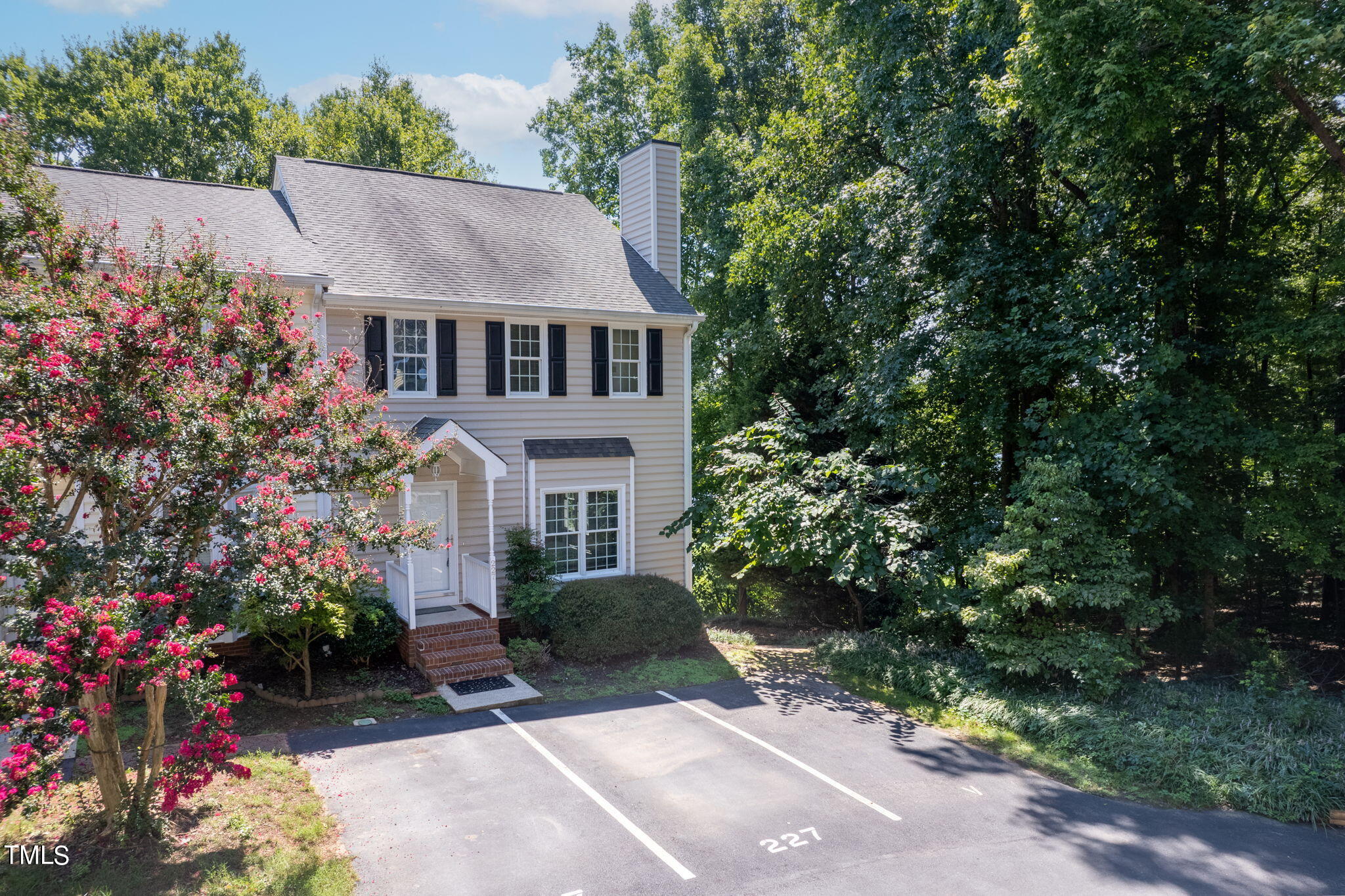 Riverwalk Cir, Cary, NC 27511