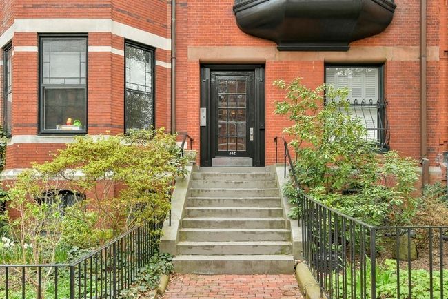 APT-4 - 382 Marlborough St, Condo with 3 bedrooms, 2 bathrooms and 1 parking in Boston MA | Image 22
