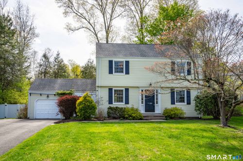 25 Meadow Farms Rd, West Hartford, CT, 06107-3116 | Card Image