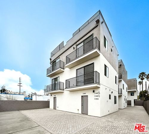 11443 Hatteras St, North Hollywood, CA, 91601 | Card Image