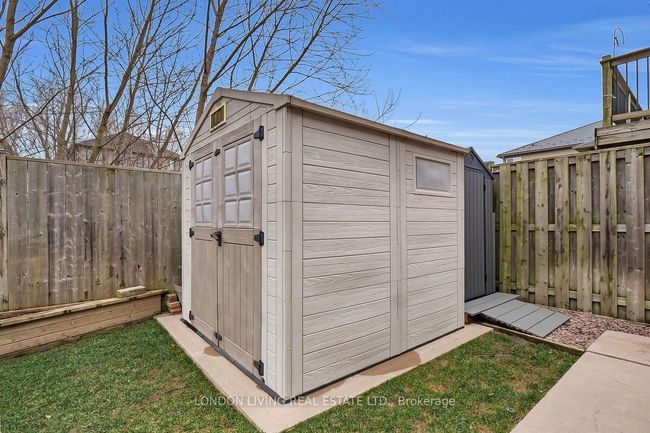 2820 Devon Rd, House other with 4 bedrooms, 3 bathrooms and 4 parking in London ON | Image 38