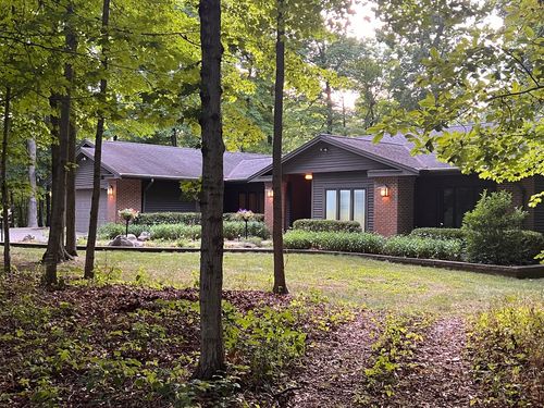 28724 E 850 North Rd, Ellsworth, IL, 61737-7535 | Card Image