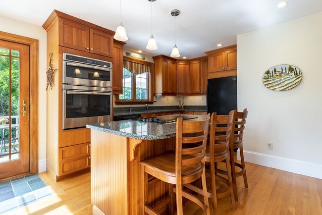 202 Bridge St, House other with 3 bedrooms, 3 bathrooms and 5 parking in Beverly MA | Image 9