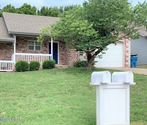 812 S Forest Ave, Joplin, MO, 64801-5207 | Card Image