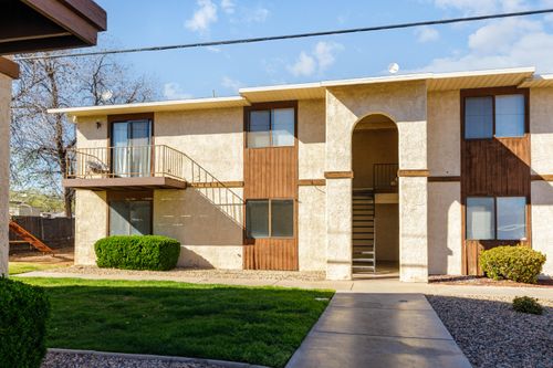 8-462 W 300 N, St George, UT, 84770-4572 | Card Image