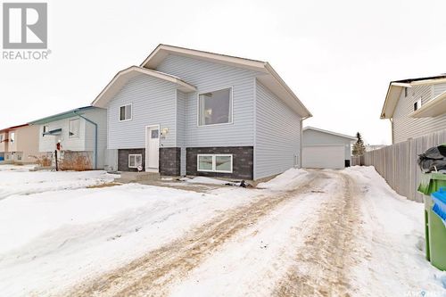  Southwood Dr, Prince Albert, SK, S6V8E6 | Card Image