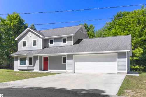 336 Bridge St, Frankfort, MI, 49635-9761 | Card Image