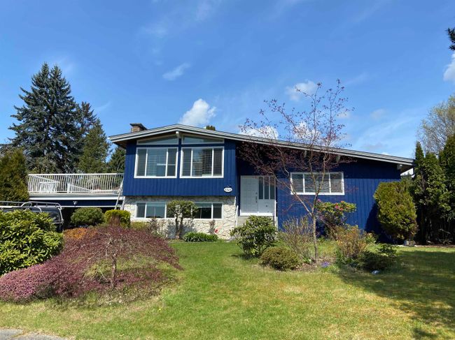3345 Cardinal Drive, House other with 3 bedrooms, 2 bathrooms and 2 parking in Burnaby BC | Image 1