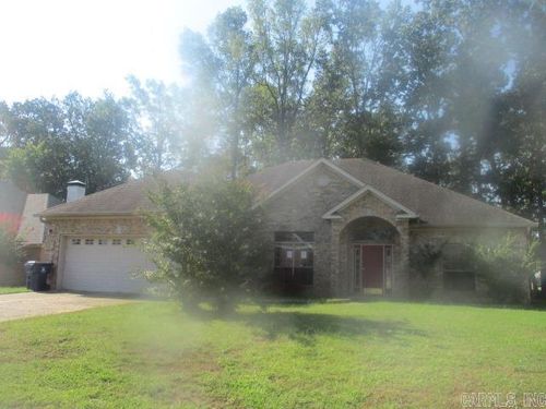 110 Montpellier Dr, Maumelle, AR, 72113-7223 | Card Image