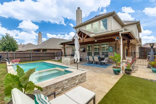 824 Mist Flower Dr, Little Elm, TX, 75068-5164 | Card Image