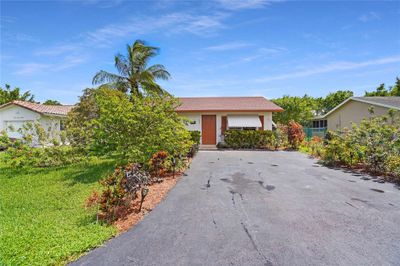 9706 Nw 70th Ct, House other with 2 bedrooms, 1 bathrooms and null parking in Tamarac FL | Image 3