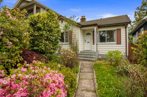 2448 E 29th Ave, Vancouver, BC, V5R1T9 | Card Image