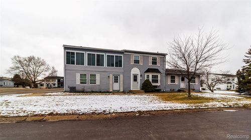 80-220 Aqueduct Dr, Walled Lake, MI, 48390-3610 | Card Image