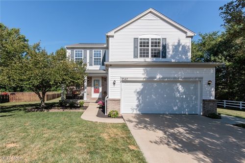 9140 Tiller Dr, Olmsted Twp, OH, 44138-1777 | Card Image