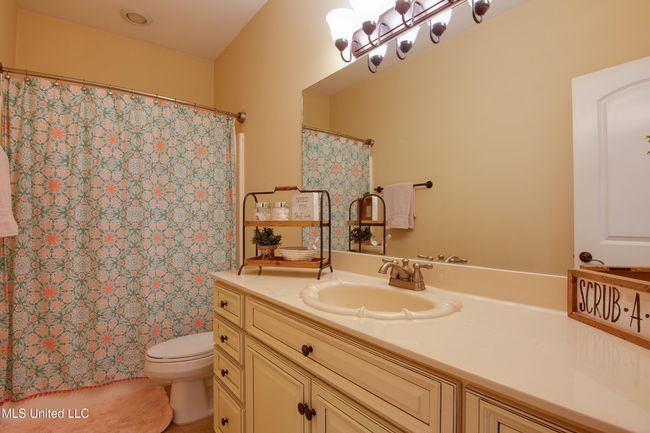 Additional Bathroom | Image 20