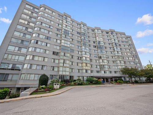 204-270 Davis Dr, Newmarket, ON, L3Y8K2 | Card Image