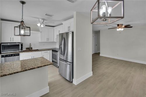 17-11315 Summerwinds Ct, FORT MYERS, FL, 33908-3412 | Card Image