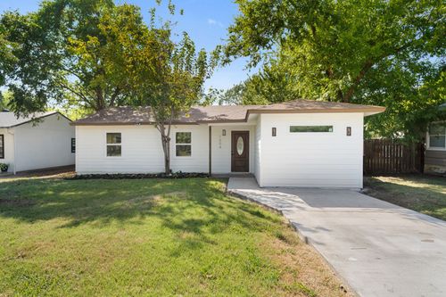 1604 Arbor Ln, Arlington, TX, 76010-8223 | Card Image