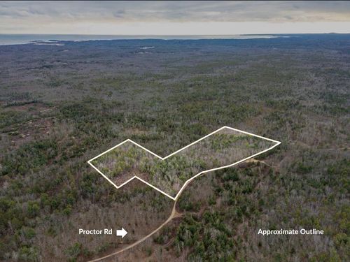 109 Proctor Road, Biddeford, ME, 04005 | Card Image