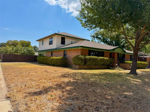 1302 Patricia Ln, Garland, TX, 75042-8043 | Card Image