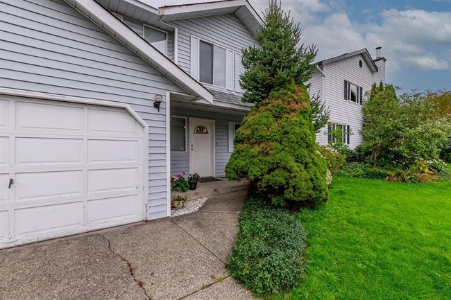 6531 Willoughby Way, House other with 6 bedrooms, 3 bathrooms and 6 parking in Langley BC | Image 4
