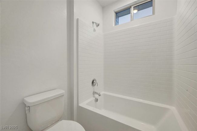 Full bath with toilet and bathing tub / shower combination | Image 43