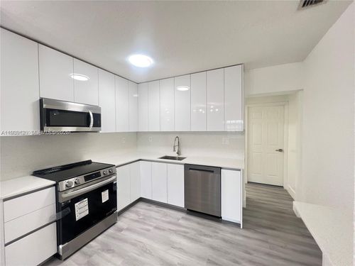 0-19122 Nw 36th Ave, Miami Gardens, FL, 33056-2253 | Card Image