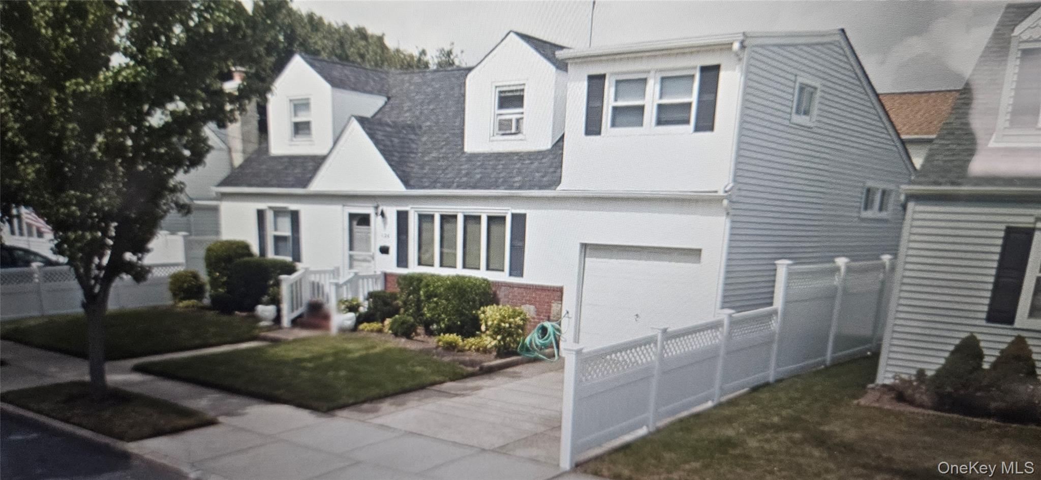 Residential Lease in Hempstead