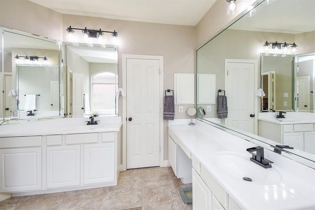 7111 Morrow Ct, House other with 5 bedrooms, 4 bathrooms and 3 parking in Sugar Land TX | Image 30