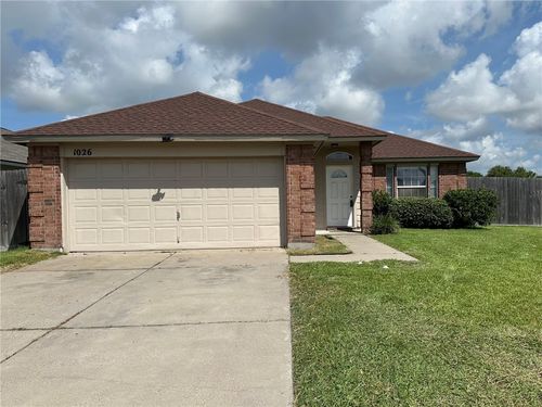 1026 Sacramento, Portland, TX, 78374-4165 | Card Image