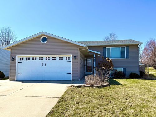 222 10th Ave Nw, Byron, MN, 55920-6052 | Card Image