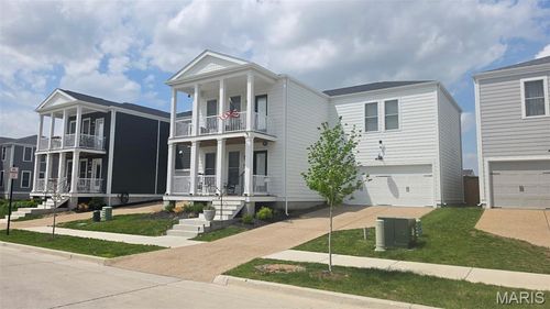 3204 Pirogue St, Saint Charles, MO, 63301-8523 | Card Image