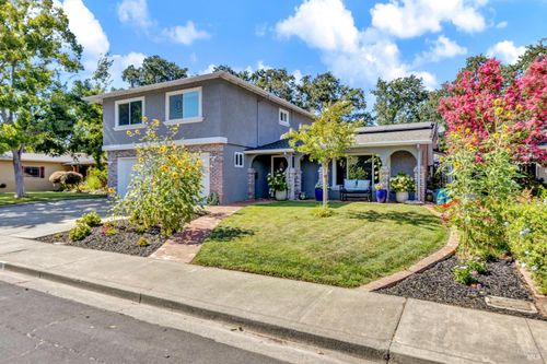 755 Linwood Street, Vacaville, CA, 95688 | Card Image