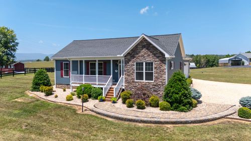 520 Kygers Hill Rd, Lexington, VA, 24450-6911 | Card Image