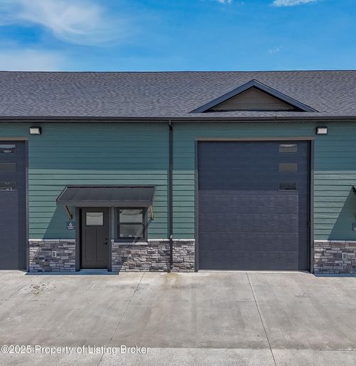 189 26th St W, Dickinson, ND, 58601-6550 | Card Image