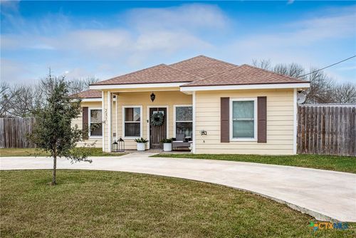 231 Oleander Ave, Tivoli, TX, 77990-4565 | Card Image