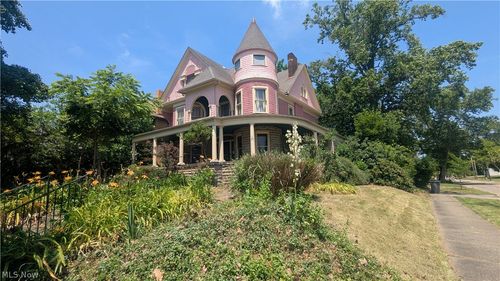 204 Broadway Ave, Youngstown, OH, 44504-1701 | Card Image
