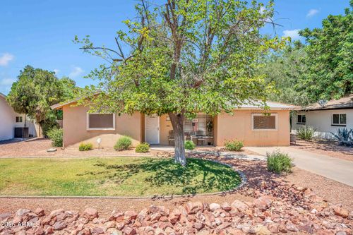 3828 N 36th St, Phoenix, AZ, 85018-5106 | Card Image