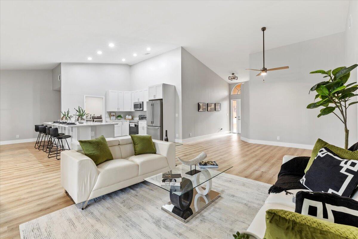 Residential in Palm Beach Gardens 4