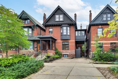135 Madison Ave, Toronto, ON, M5R2S3 | Card Image