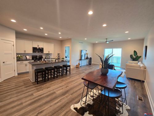 5835 S 94th St, Lincoln, NE, 68526-9815 | Card Image