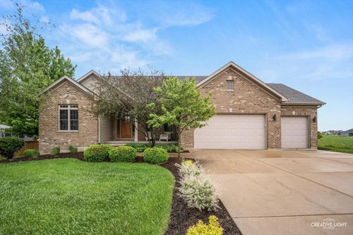 724 Emanuel Lane, Sycamore, IL, 60178 | Card Image