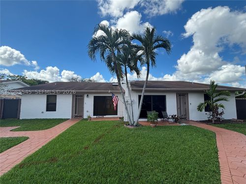 2426 Sw 109th Ct, Miami, FL, 33165-2351 | Card Image