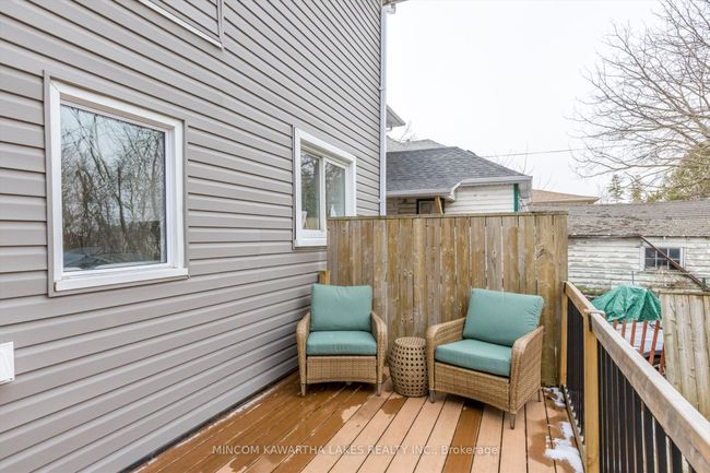 660 Romaine St, House other with 4 bedrooms, 2 bathrooms and 2 parking in Peterborough ON | Image 37