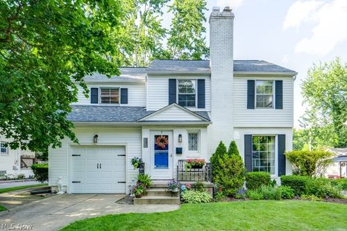 581 Palisades Dr, Akron, OH, 44303-1703 | Card Image