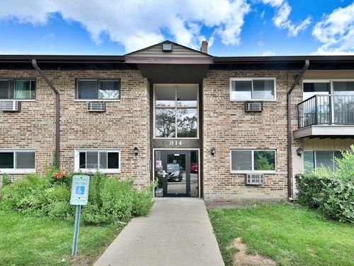 apt-212-814 E Old Willow Rd, Prospect Heights, IL, 60070-2117 | Card Image
