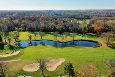 447 Valley View Road, Townhouse with 3 bedrooms, 2 bathrooms and 2 parking in Lake Barrington IL | Image 2