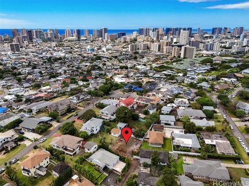 l-2002 Hunnewell Street, Honolulu, HI, 96822 | Card Image