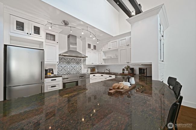 APT-517 - 526 1 St Ave S, Condo with 2 bedrooms, 2 bathrooms and 3 parking in Seattle WA | Image 15