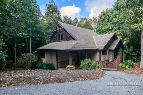 485 Woodlake Loop Rd, Elk Park, NC, 28622 | Card Image